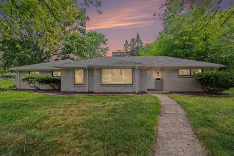 24650 Lathrup Blvd, Southfield, MI 48075