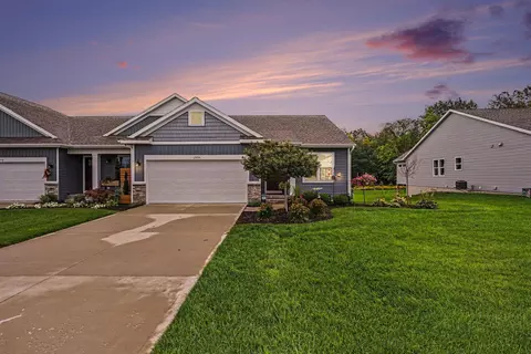 12454 Newbridge Dr #3, Grand Haven, MI 49417