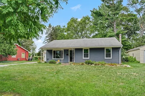 4026 Rivington St, Kalamazoo, MI 49008