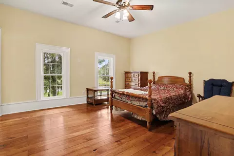 Bedroom - 12200 North Ave, Bellevue, MI 49021 photo 3 of 5