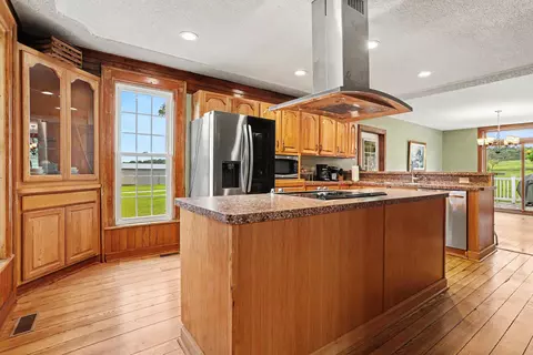Kitchen - 12200 North Ave, Bellevue, MI 49021 photo 1 of 3