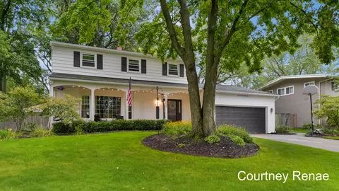 2726 Hampshire Blvd SE, Grand Rapids, MI 49506