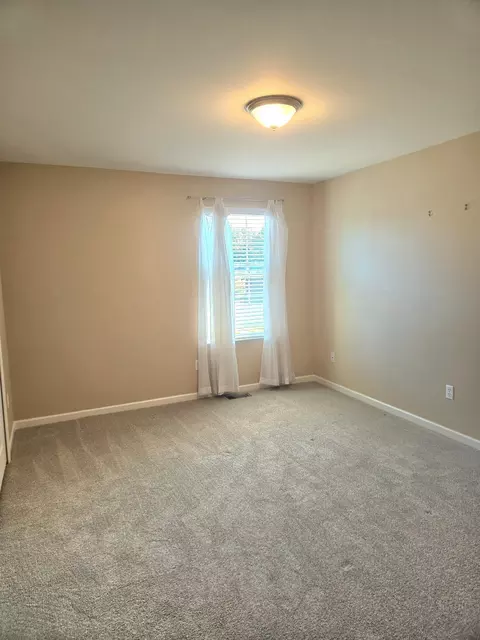 Bedroom - 404 Riversedge Dr, Saline, MI 48176 photo 7 of 7