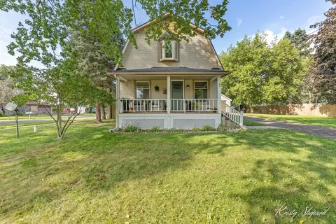 49 N 2nd St NW, Kent City, MI 49330