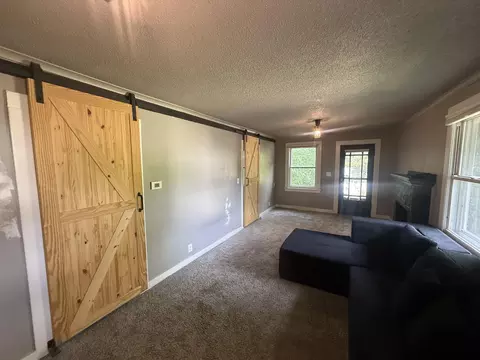 Living - 319 Watts St, Jackson, MI 49203 photo 1 of 4