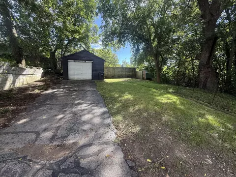 Exterior - 319 Watts St, Jackson, MI 49203 photo 2 of 3