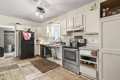 Kitchen - 340 E Main St, Hudson, MI 49247 photo 2 of 2