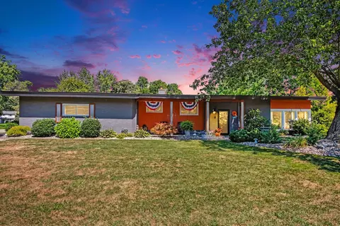 6230 Blythefield Ave NE, Rockford, MI 49341