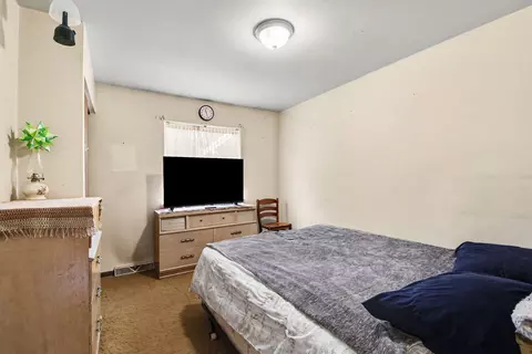 Bedroom - 893 Maplehill Ave SE, Ada, MI 49301 photo 2 of 4