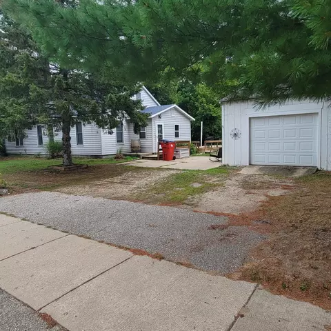 Exterior - 8 E Barton St, Newaygo, MI 49337 photo 6 of 8