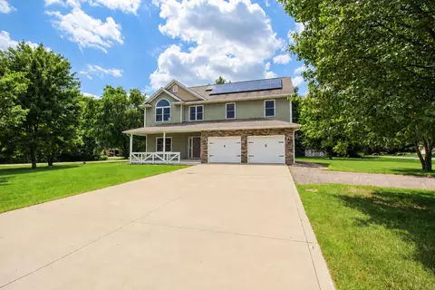 Exterior - 56056 Truman Dr, Three Rivers, MI 49093 photo 3 of 15