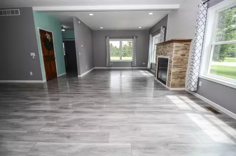 Living - 56056 Truman Dr, Three Rivers, MI 49093 photo 7 of 10
