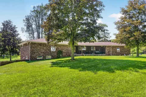 50295 St Joseph St, Paw Paw, MI 49079