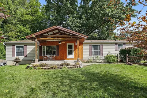 5381 Paradise Rd E, Battle Creek, MI 49014