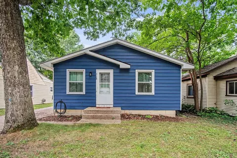 5123 Carson Ave SW, Wyoming, MI 49548