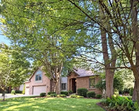 2147 Wooded Way, Stevensville, MI 49127