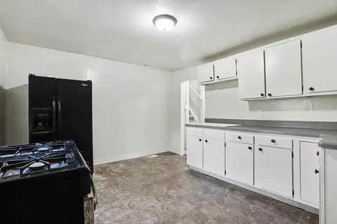 Entry Way - 310 Locust St, Marshall, MI 49068 photo 1 of 1
