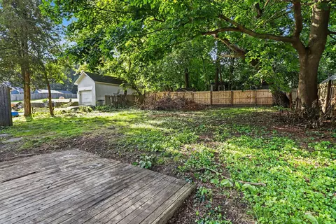 Exterior - 310 Locust St, Marshall, MI 49068 photo 6 of 7