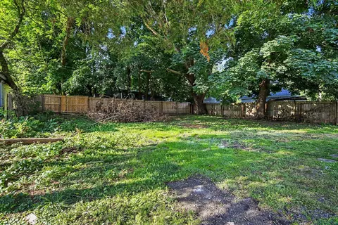 Exterior - 310 Locust St, Marshall, MI 49068 photo 7 of 7