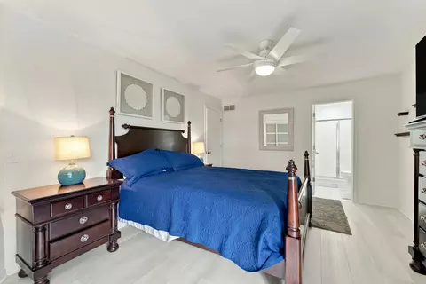 Bedroom - 10226 Tomkinson Dr, Scotts, MI 49088 photo 3 of 5