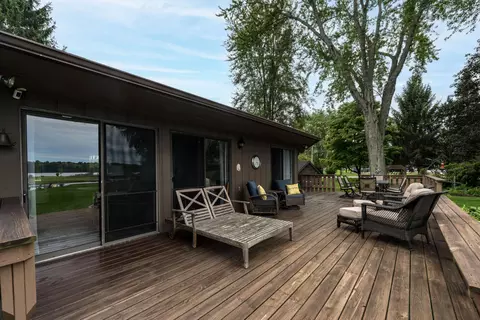 Exterior - 10226 Tomkinson Dr, Scotts, MI 49088 photo 4 of 13