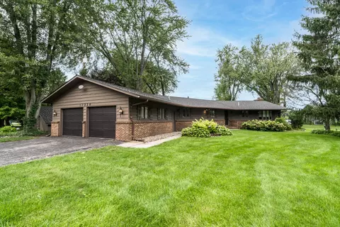 Exterior - 10226 Tomkinson Dr, Scotts, MI 49088 photo 10 of 13