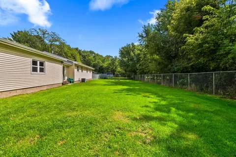 Exterior - 109 Boadway St, Spring Arbor, MI 49283 photo 5 of 8