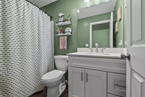 Bath - 109 Boadway St, Spring Arbor, MI 49283 photo 2 of 2