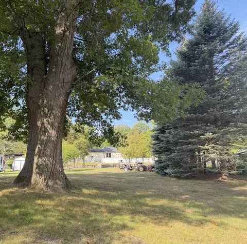 1029 N Rath Ave, Ludington, MI 49431