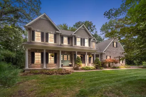 6039 Back Forty Dr NE, Belmont, MI 49306