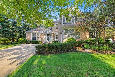 24526 Picara Dr, Novi, MI 48374