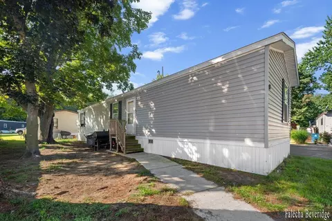 1281 E Pontaluna Rd # 101, Norton Shores, MI 49456