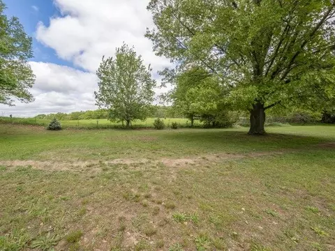Exterior - 202 2nd Ave, Plainwell, MI 49080 photo 6 of 8
