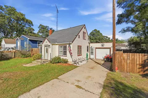 1424 West St, Muskegon, MI 49442