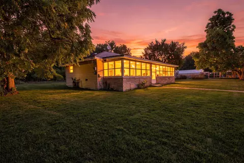 328 Pokagon St, Dowagiac, MI 49047