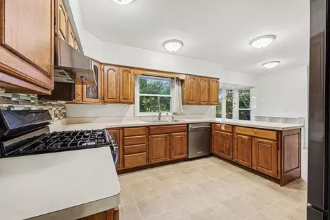 Kitchen - 1337 Badgley Rd, Jackson, MI 49203 photo 3 of 3