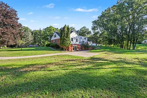 Exterior - 1337 Badgley Rd, Jackson, MI 49203 photo 5 of 6