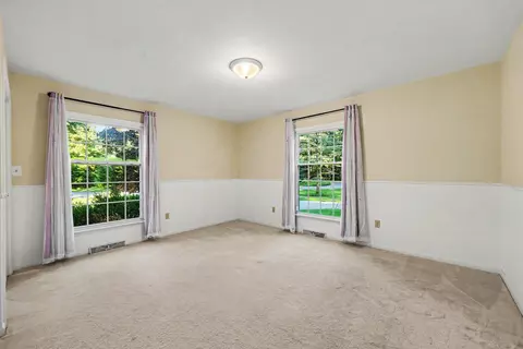 Bedroom - 1337 Badgley Rd, Jackson, MI 49203 photo 3 of 5