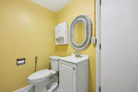 Bath - 1337 Badgley Rd, Jackson, MI 49203 photo 1 of 5