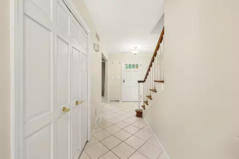 Entry Way - 1337 Badgley Rd, Jackson, MI 49203 photo 1 of 1