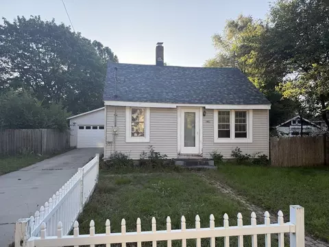 2744 Huizenga St, Muskegon, MI 49444