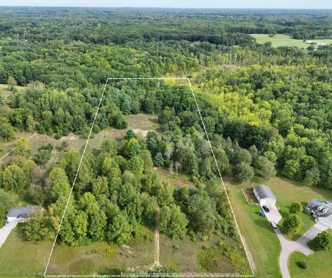 3435 18 Mile Rd NE, Cedar Springs, MI 49319