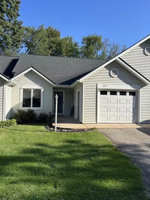 333 Nestlewood Dr, Holland, MI 49424