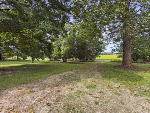 Exterior - 1117 9th St, Plainwell, MI 49080 photo 8 of 8