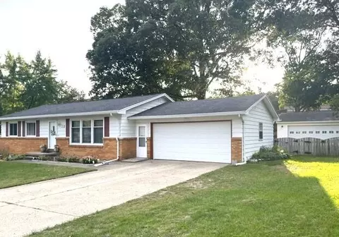 2535 Powers Ave NW, Grand Rapids, MI 49544