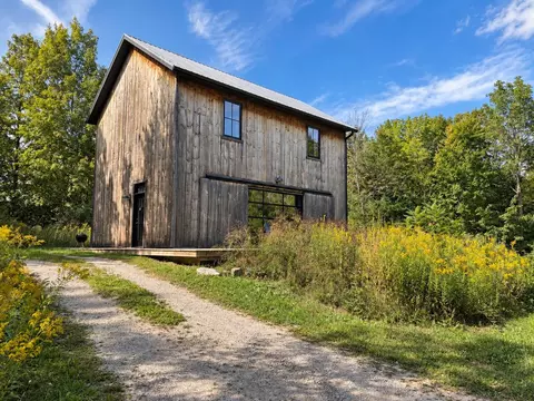 8627 N Carlson Rd, Northport, MI 49670