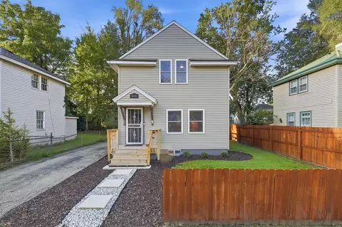 516 Lay Blvd, Kalamazoo, MI 49001