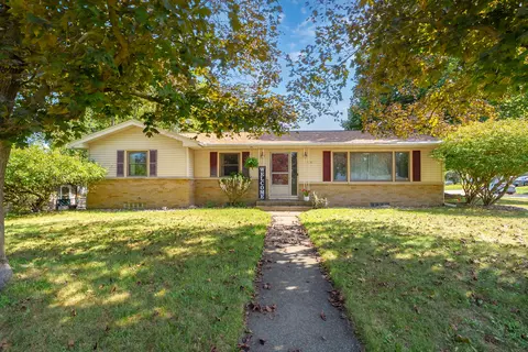 5131 Grosse Pointe St, Portage, MI 49024
