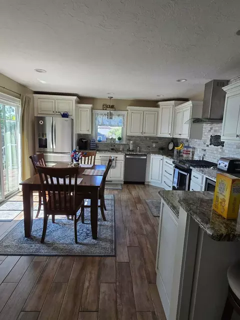 Kitchen - 5906 Wolf Lake Rd, Grass Lake, MI 49240 photo 1 of 1