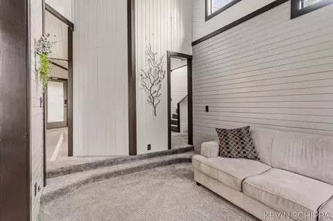 Entry Way - 36 Union St, Douglas, MI 49406 photo 7 of 8